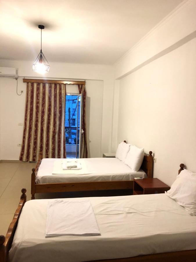 Center Hotel Pirro Himare Luaran gambar