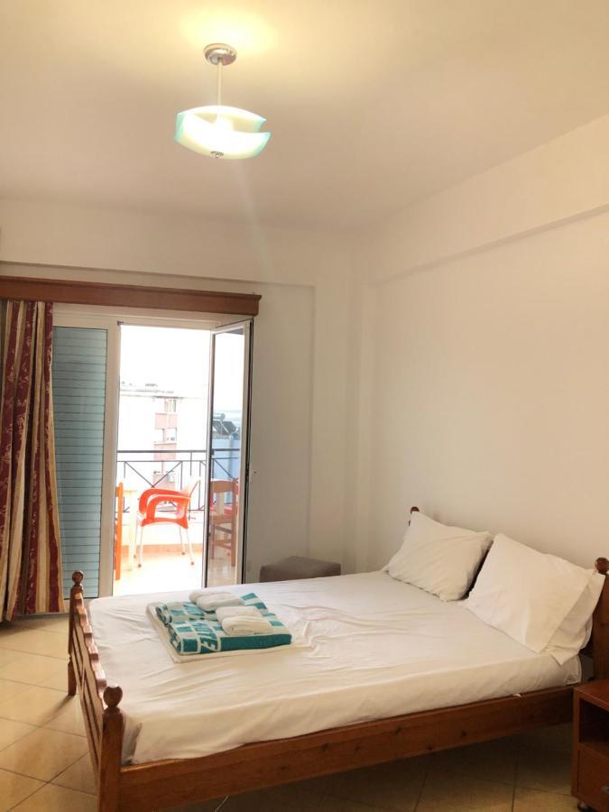 Center Hotel Pirro Himare Luaran gambar