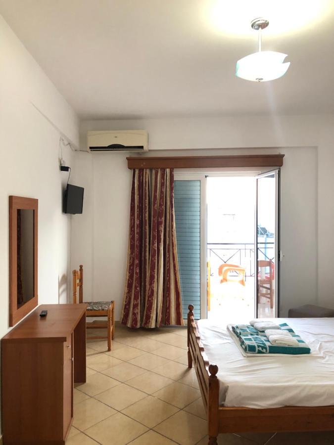 Center Hotel Pirro Himare Luaran gambar