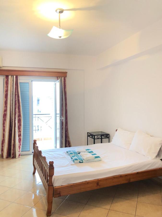 Center Hotel Pirro Himare Luaran gambar