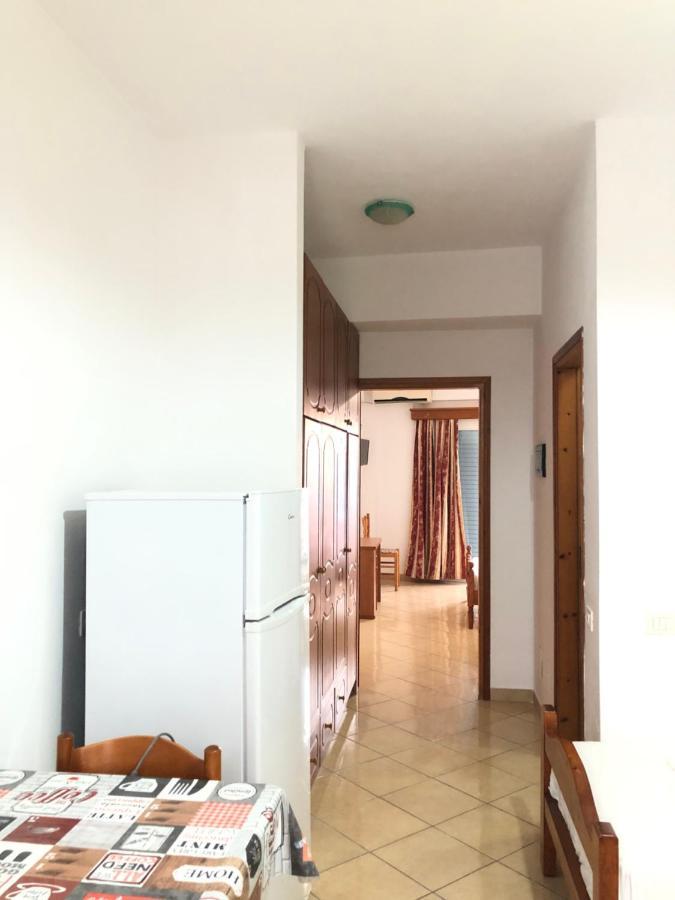 Center Hotel Pirro Himare Luaran gambar
