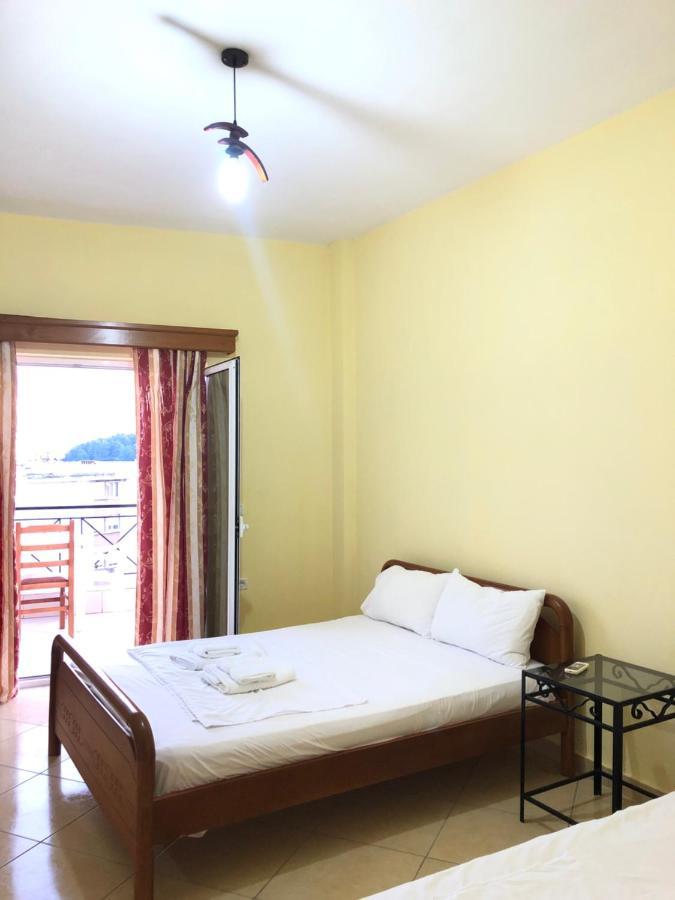 Center Hotel Pirro Himare Luaran gambar