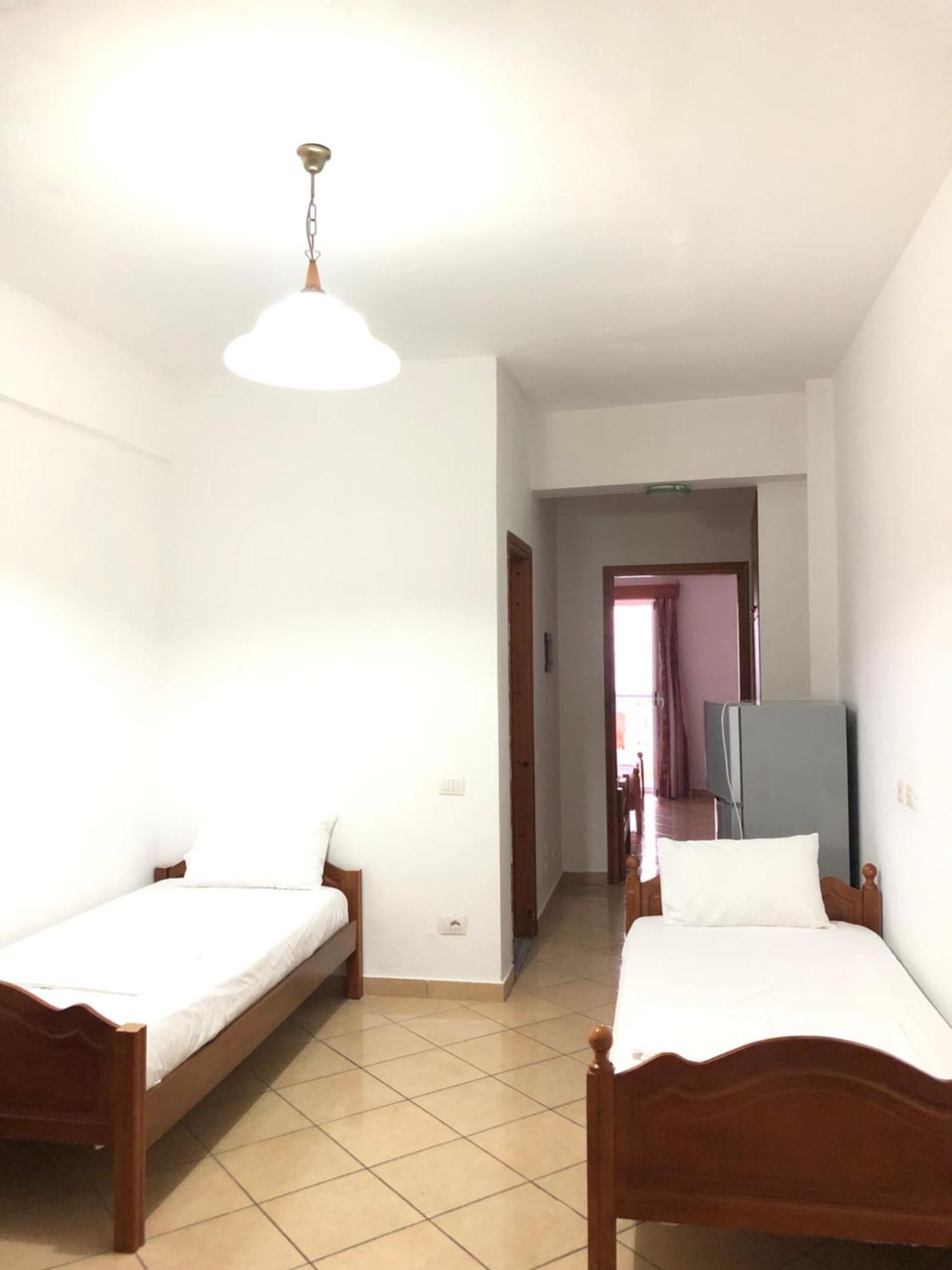 Center Hotel Pirro Himare Luaran gambar